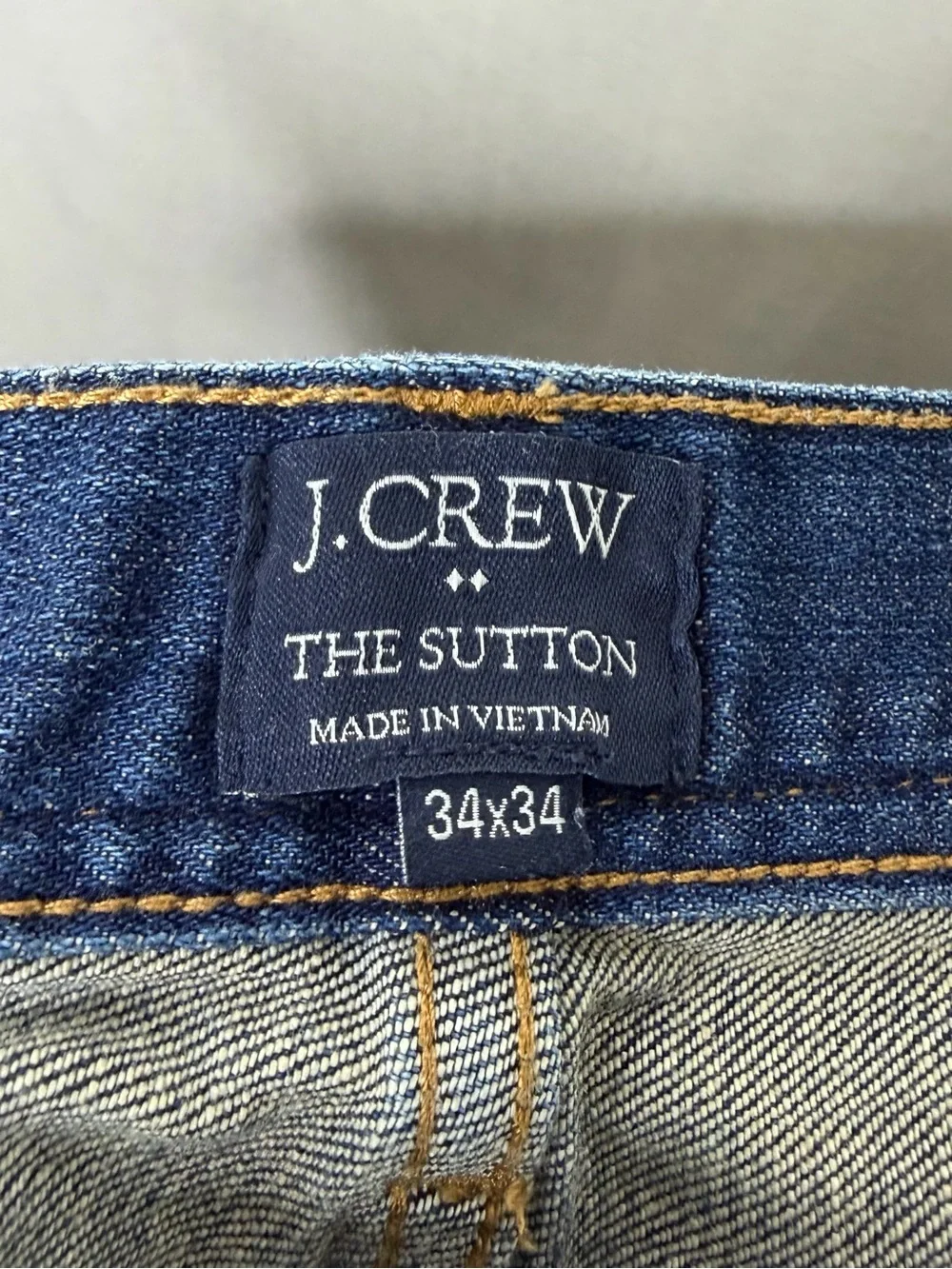 J.CREW / The Sutton medium wash straight leg flex jeans G8787 / 34x34